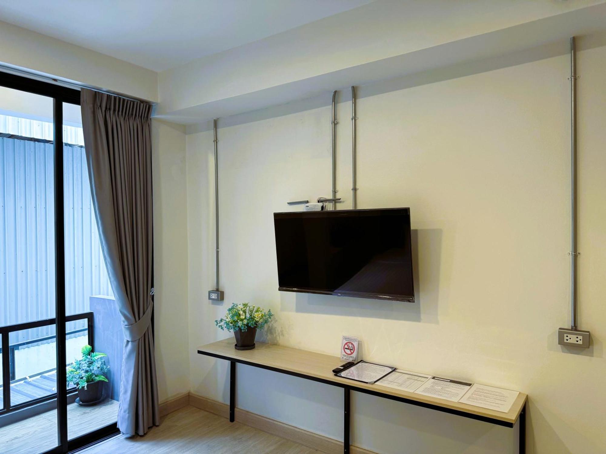 Luka House Hotel Ban Lam Luk Ka Ngoại thất bức ảnh